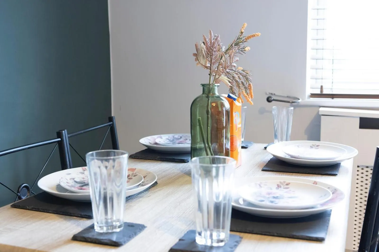 Appartement Leeds 3-Bedroom Retreat With Free Wifi And Parking - Ideal For Family And Contractors Verenigd Koninkrijk